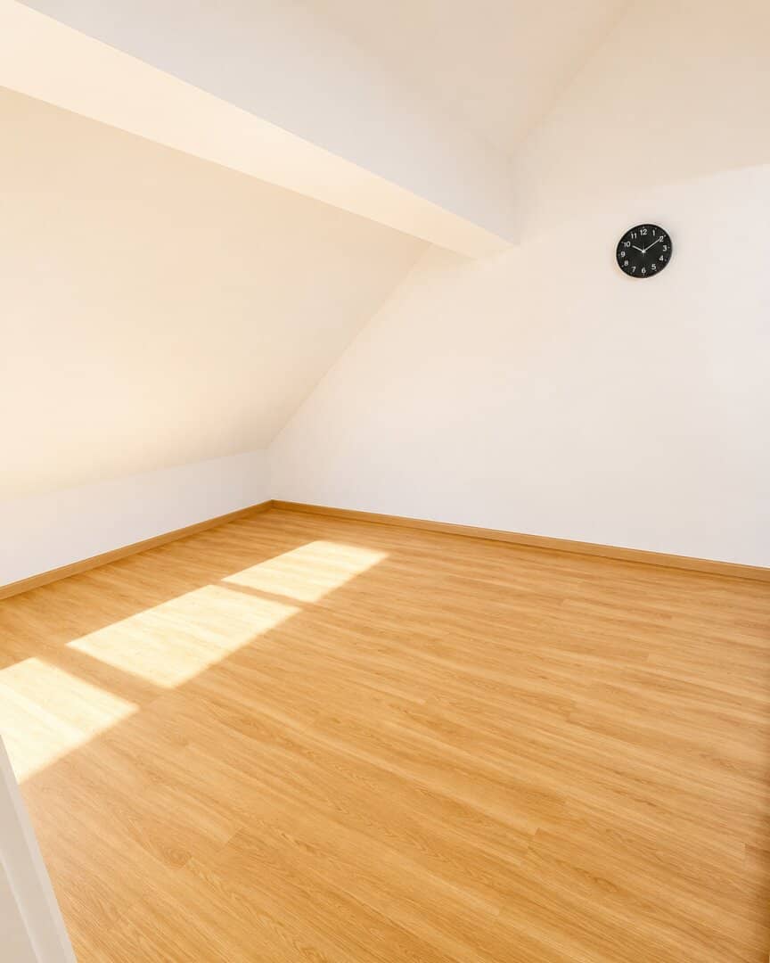 Charming attic apartment with 85 m² in a quiet location of Vienna-Favoriten