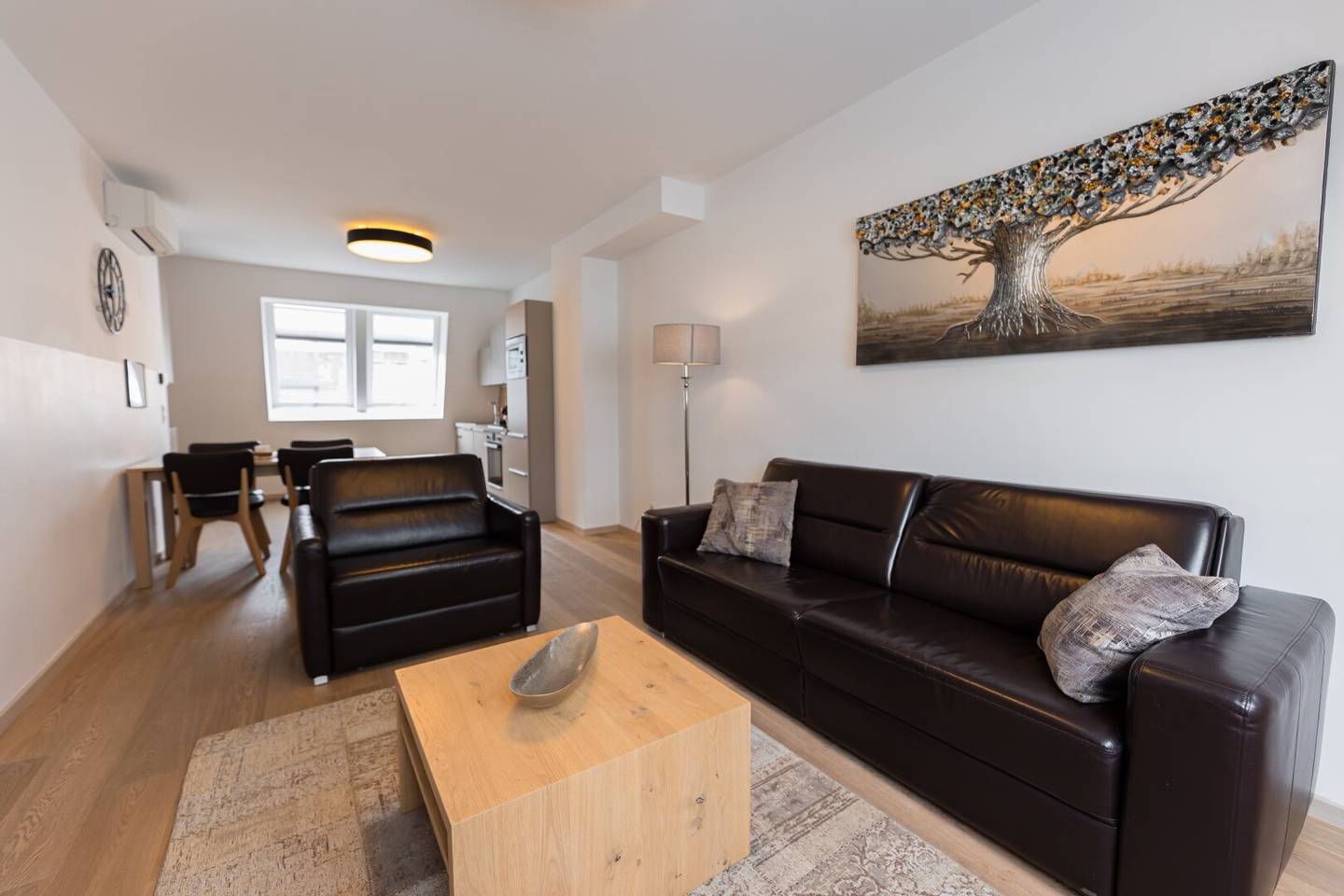 Stilvolle Dachgeschosswohnung mit Terrasse in 1200 Wien
