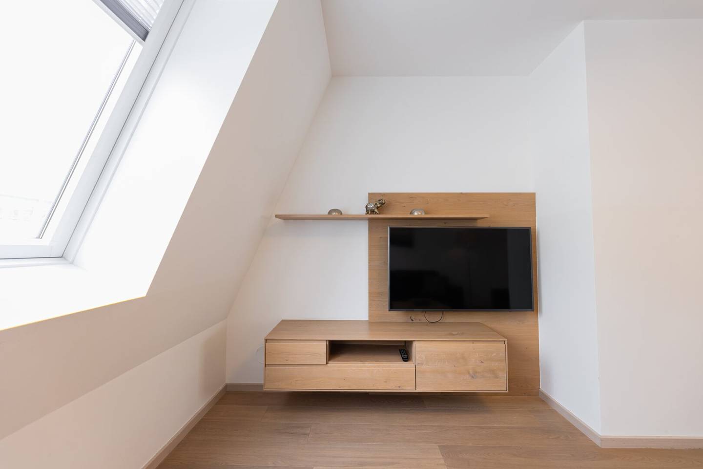 Stilvolle Dachgeschosswohnung mit Terrasse in 1200 Wien