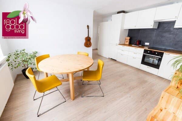 Traumhafte Anleger-Dachgeschoßwohnung in 1120 Wien  3 Zimmer, Balkon, Kaufpreis € 429.000 - befristet vermietet ist bis 14. Oktober 2028!