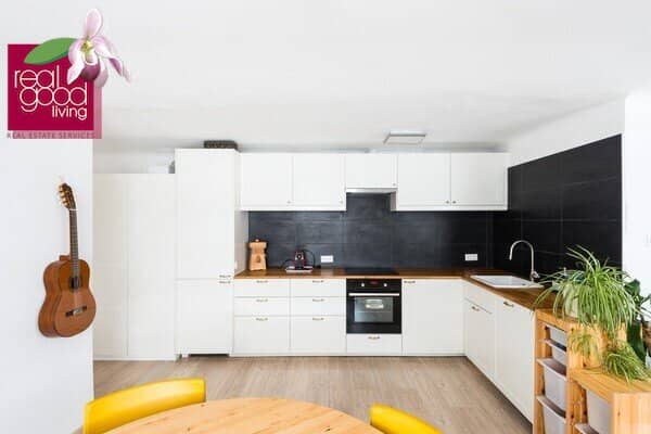 Traumhafte Anleger-Dachgeschoßwohnung in 1120 Wien  3 Zimmer, Balkon, Kaufpreis € 429.000 - befristet vermietet ist bis 14. Oktober 2028!