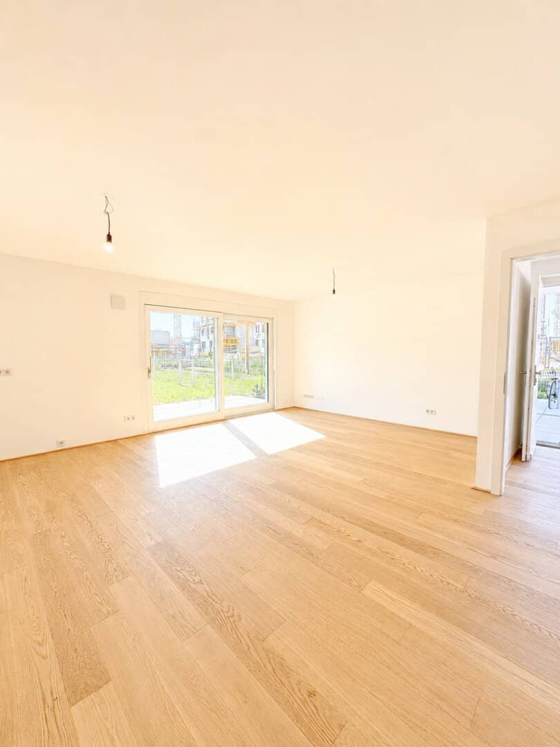 ***Provisionsfrei**NEUE**Helle 121 m² Eigentumswohnung – Erstbezug mit ca.100 m2 Garten, Balkon & Terrasse