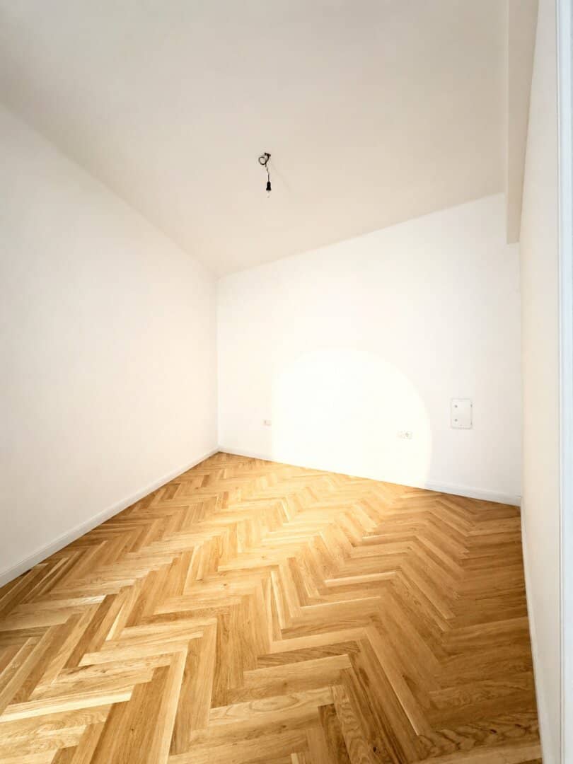 Exklusive Altbau-Terrassenwohnung mit Erstbezugscharakter in Bestlage des 5. Bezirks
