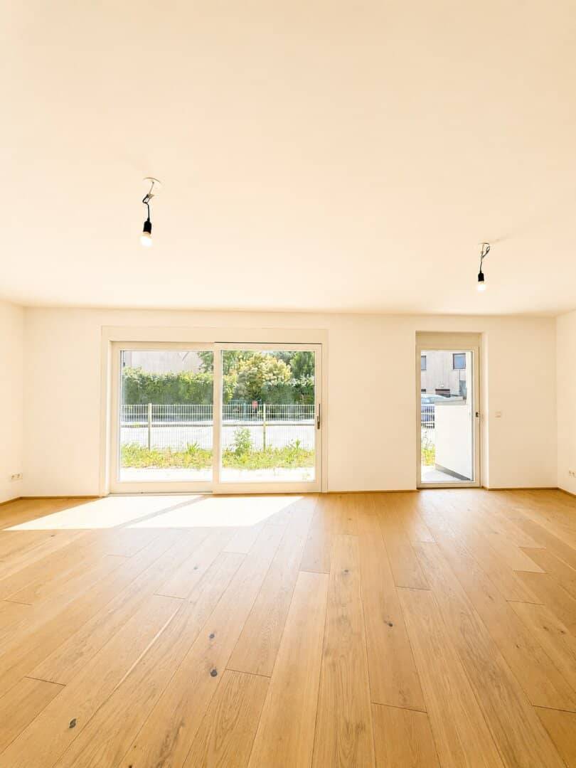 ***Provisionsfrei***Stilvolle 3-Zimmer-Gartenwohnung mit großzügiger Terrasse – Wohnen im Grünen nahe der Donau