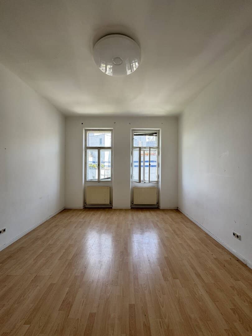 Altbau Juwel mit Potenzial – Ruhige Lage trifft historischen Charme
