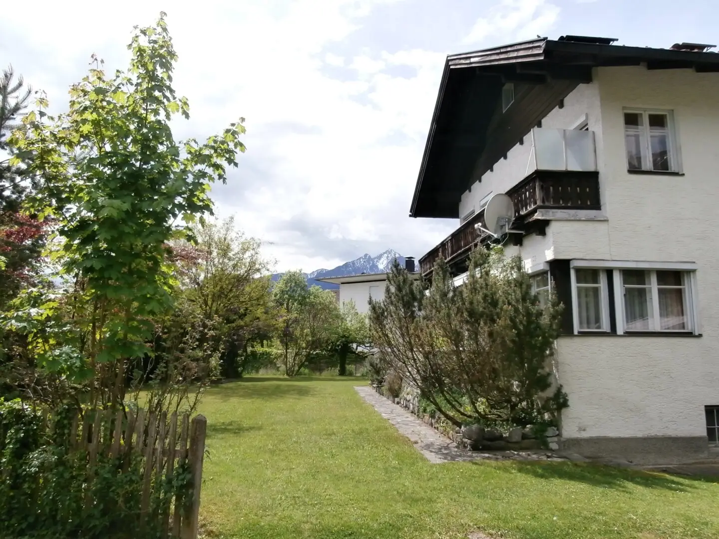 Villa plot with residential house, PRIME LOCATION in Hötting