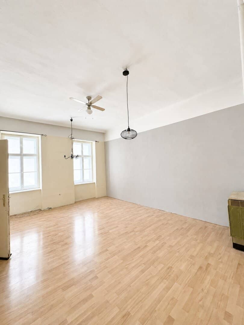 3-Zimmer-Altbauwohnung mit Balkon und Gestaltungspotenzial in 1080 Wien