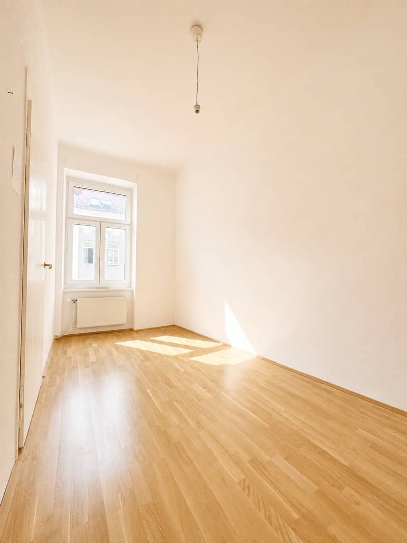 Altbauklassiker in der Josefstadt – großzügige 3,5-Zimmer-Wohnung im 3. Liftstock