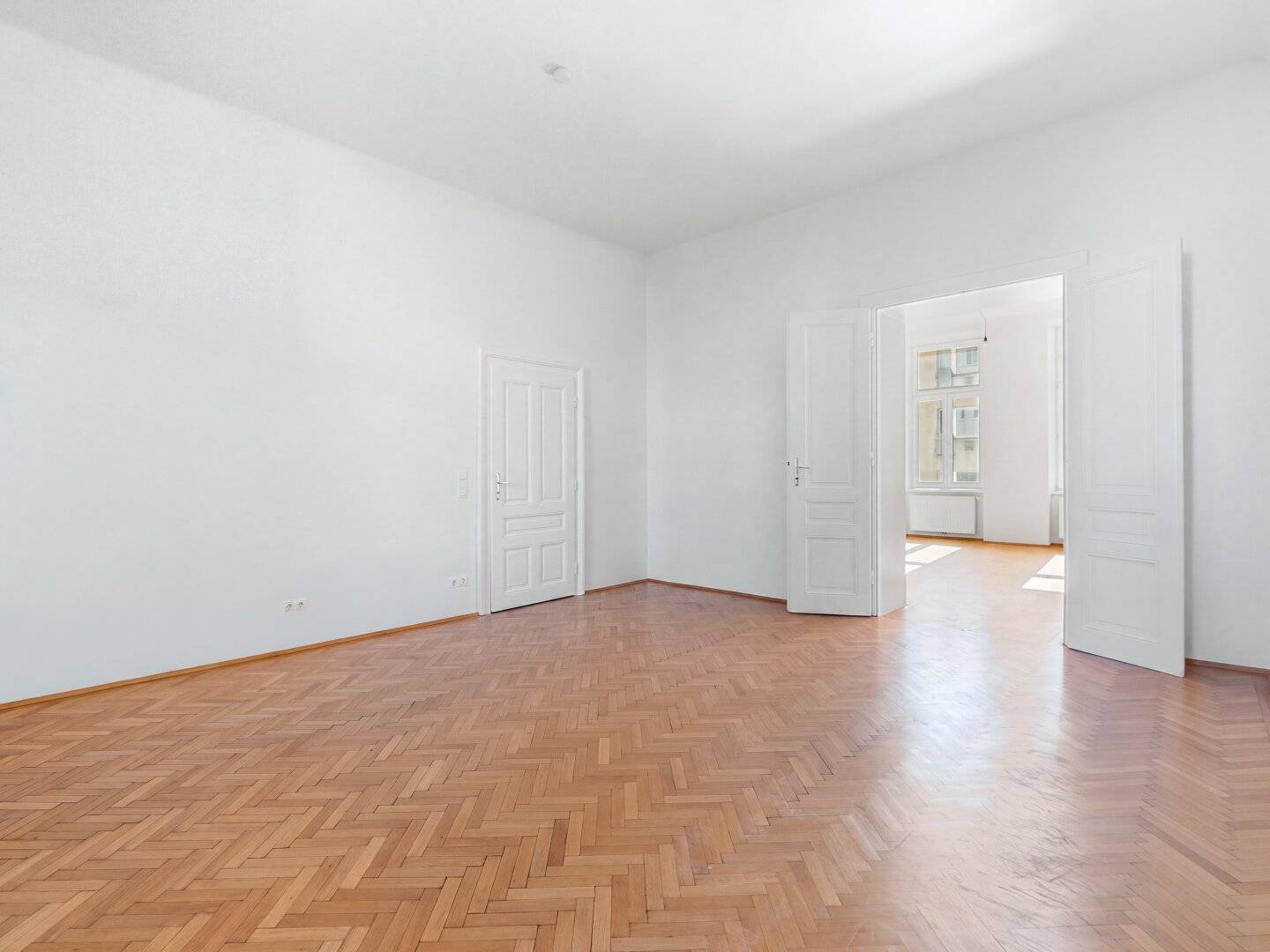 4-Zimmer-Altbau beim Augarten – Balkonvergrößerung möglich