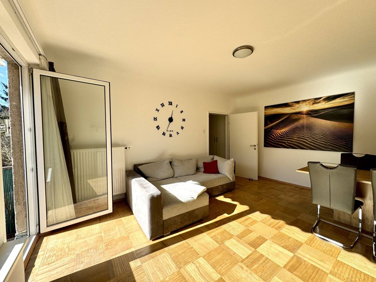 Charmante 2-Zimmer-Wohnung mit Balkon in Ruhelage | Nähe Auhof Center