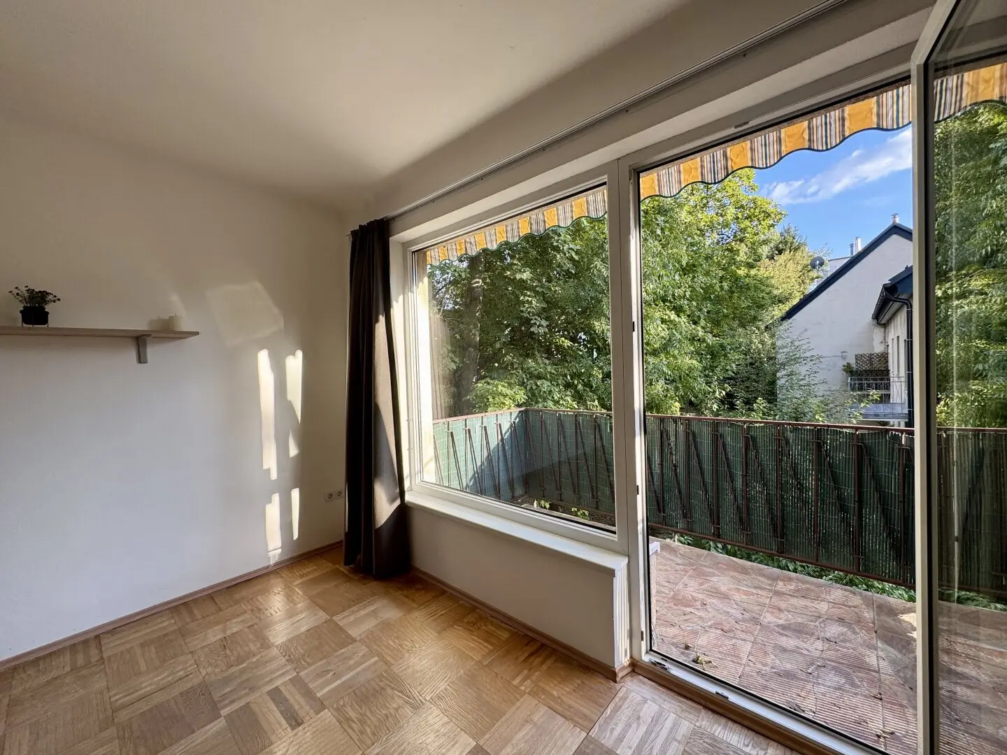 Charmante 2-Zimmer-Wohnung mit Balkon in Ruhelage | Nähe Auhof Center