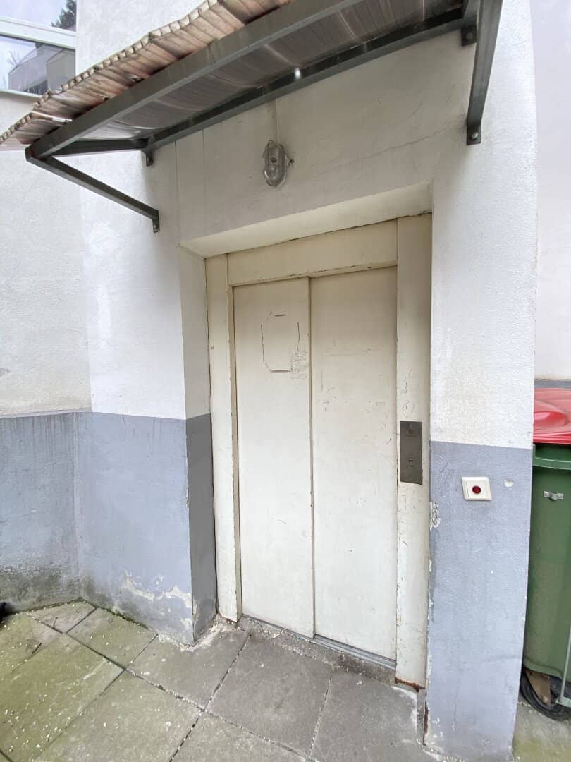 Erstbezug nach Sanierung – Stilvolle 1-Zimmer-Altbauwohnung nahe U6 Jägerstraße