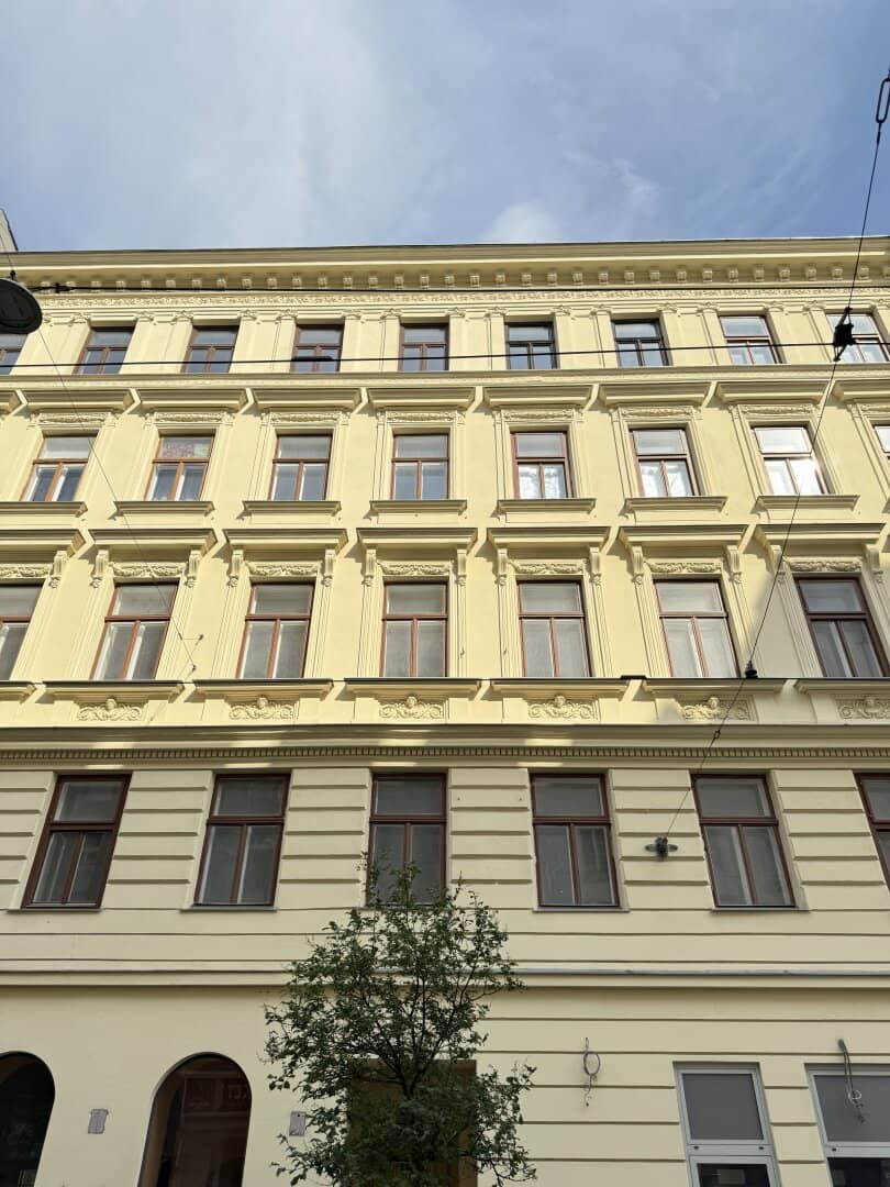 Wiener Altbau trifft modernes Wohnen – großzügige 3,5-Zimmer-Wohnung mit Lift in der Josefstadt