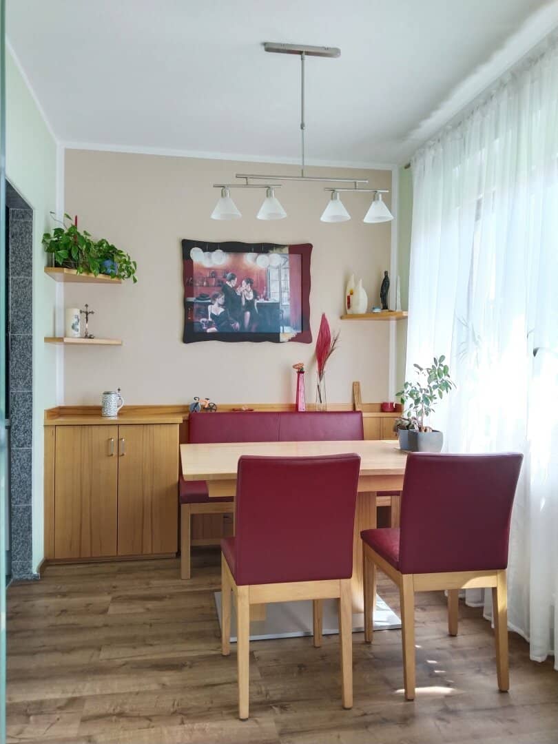 Familienfreundliche 3,5-Zimmer-Wohnung mit Loggia & Tiefgaragenstellplatz