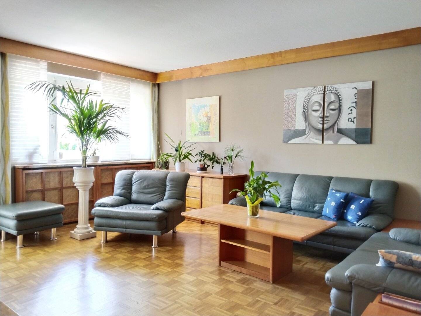 Familienfreundliche 3,5-Zimmer-Wohnung mit Loggia & Tiefgaragenstellplatz