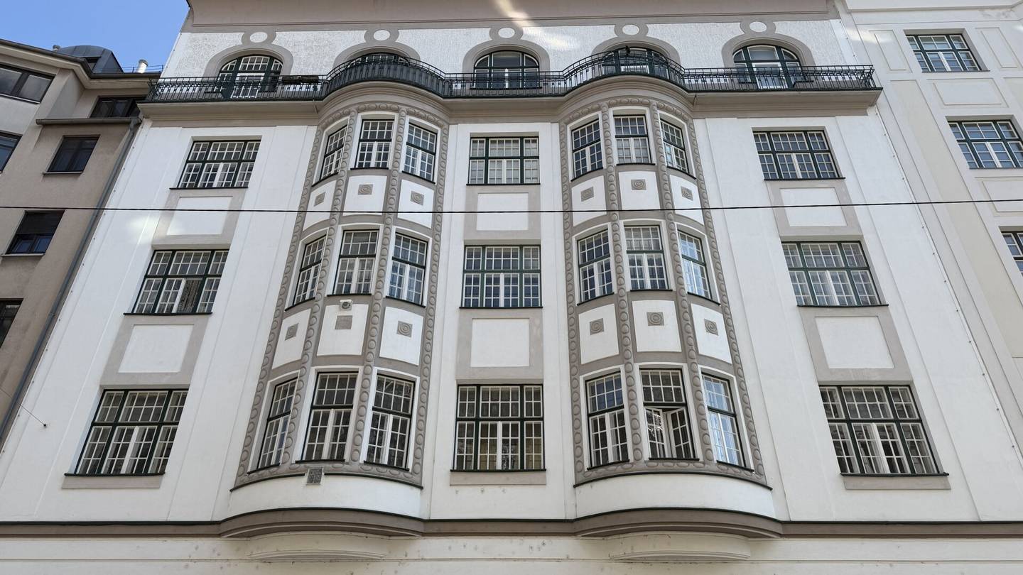 **Sommeraktion: -50% Maklerprovision** Repräsentativer Altbau | Sanierte 2 Zimmer Wohnung | 3.Bezirk