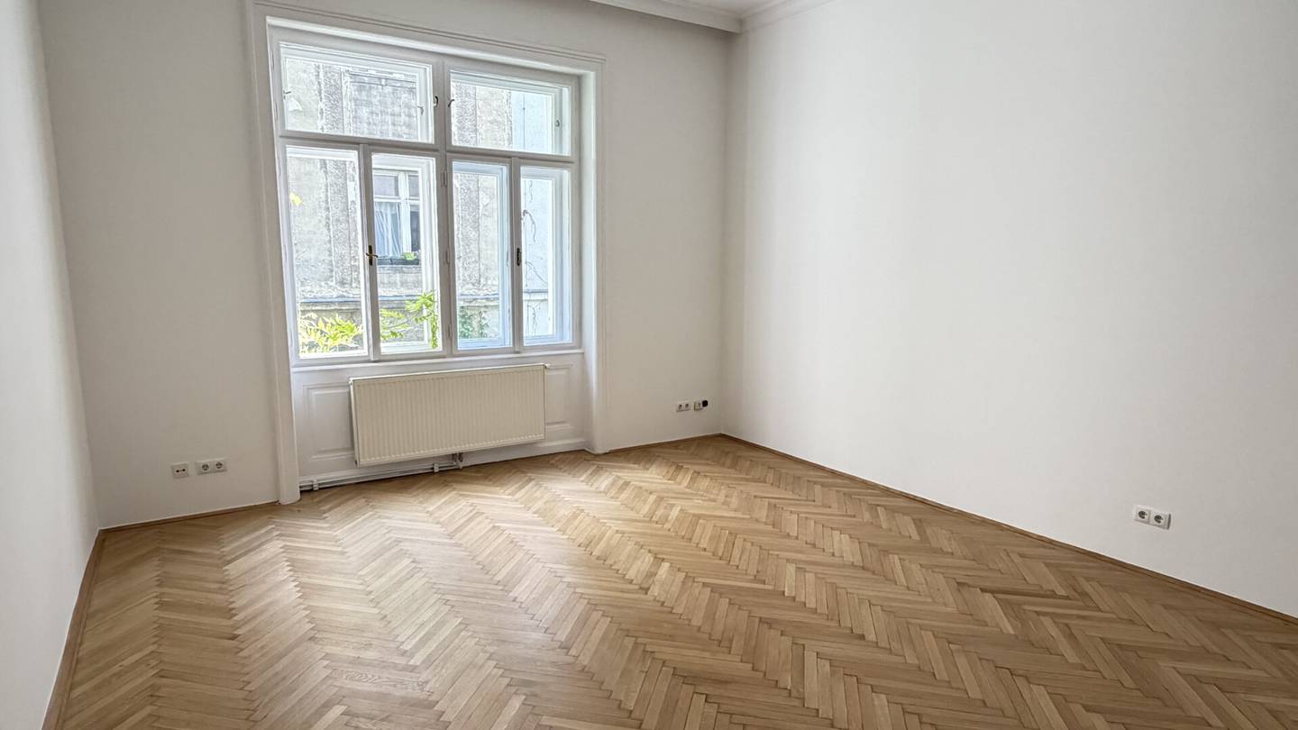 **Sommeraktion: -50% Maklerprovision** Top-Lage | 2 Zimmer | Repräsentativer Altbau