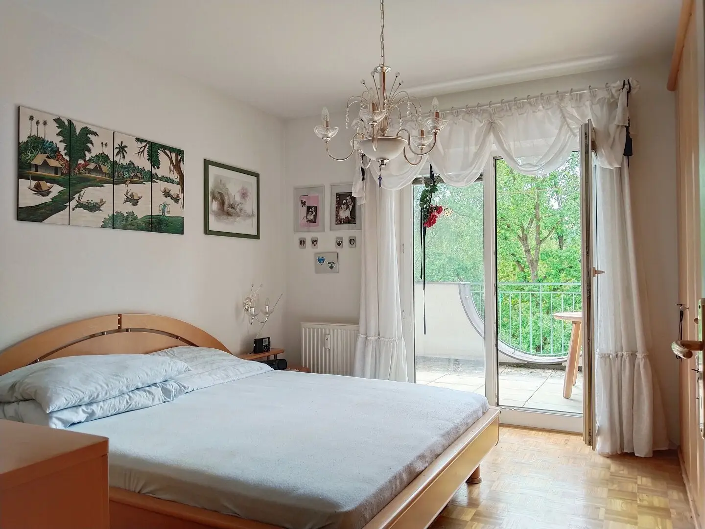 Helle 2-Zimmer-Wohnung mit Terrasse | 70 m² Nutzfläche | eigener Parkplatz
