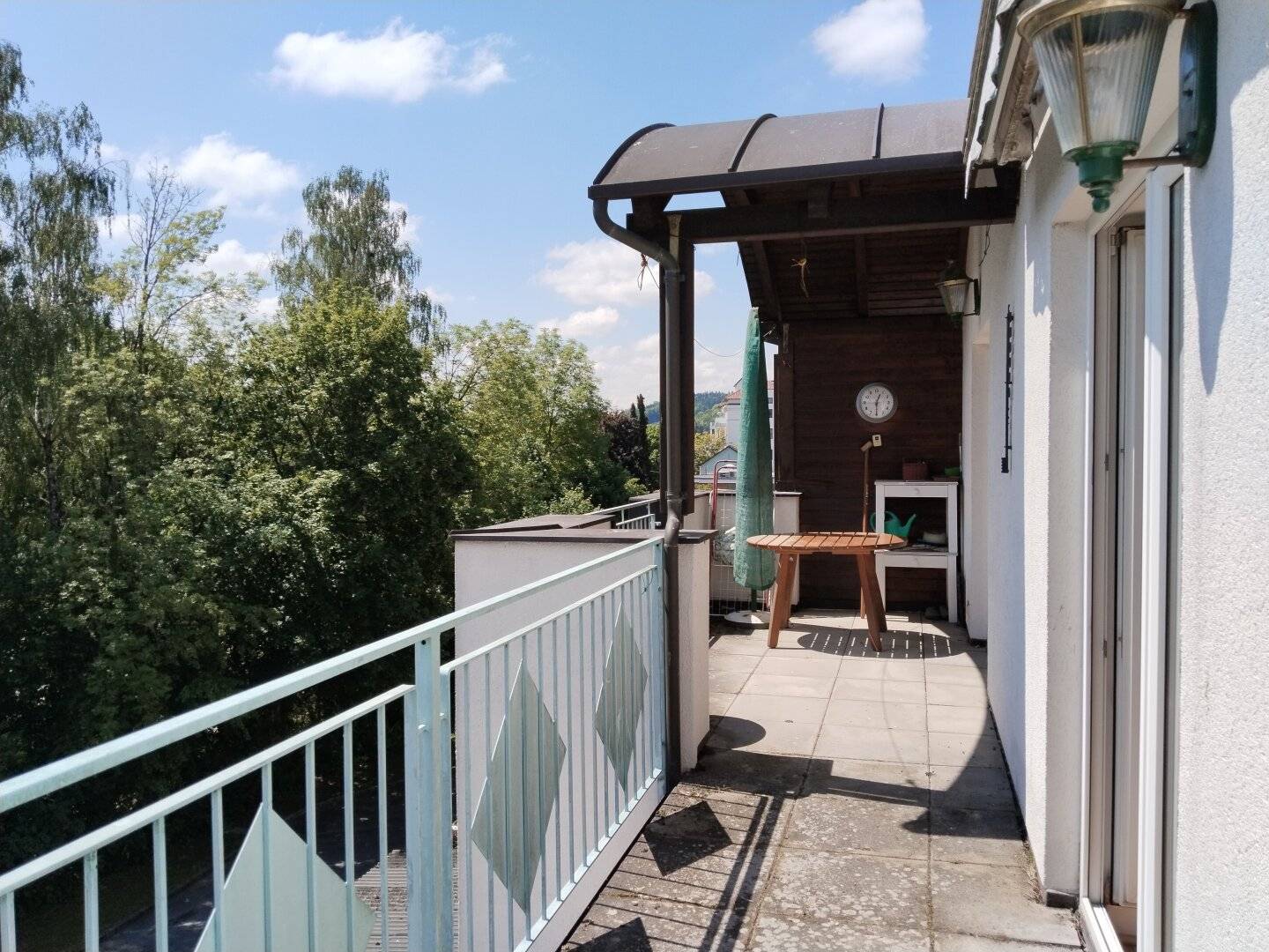 Helle 2-Zimmer-Wohnung mit Terrasse | 70 m² Nutzfläche | eigener Parkplatz