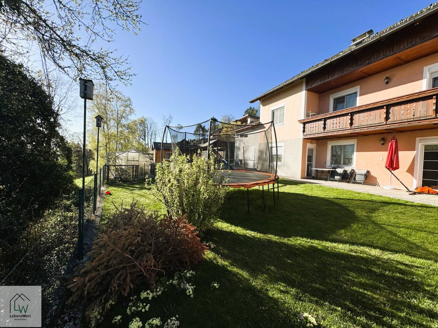 Familienglück beginnt hier – 240 m² Wohnfläche, großer Garten und jede Menge Möglichkeiten