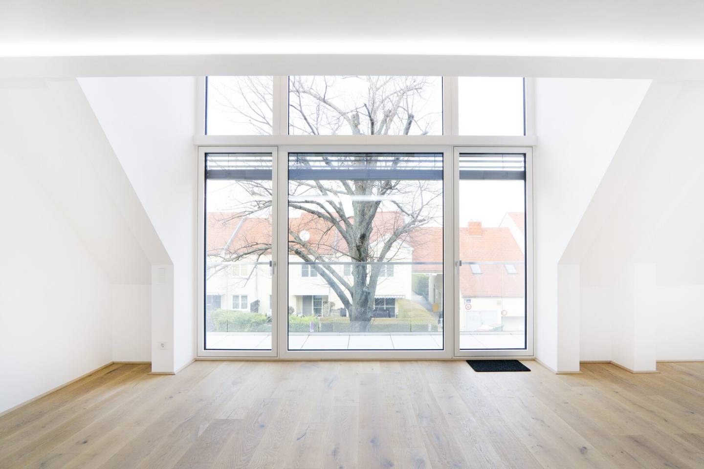 Hochwertige 4 Zimmer Maisonette DG Wohnung mit Terrasse, Garage und TOP Ausstattung & Preis / Leistung in 1100 Wien