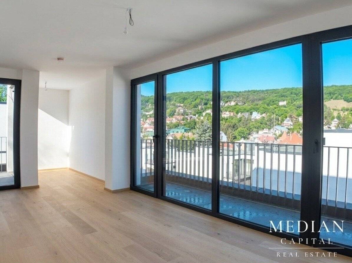Wohnen über den Dächern – Villa mit atemberaubendem Ausblick