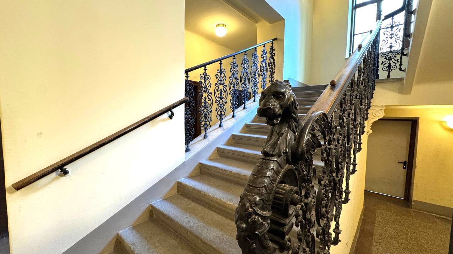 AirBnB Vermietung: Objekt im traumhaften Altbau und ausgezeichneter Lage