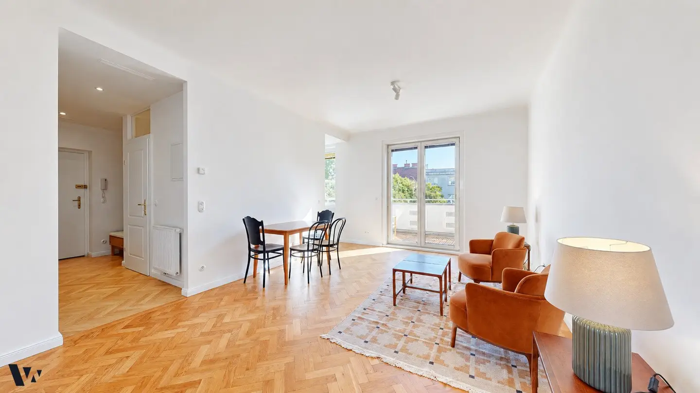 HOHE WARTE | STILVOLL SANIERTE ALTBAUWOHNUNG MIT ZWEI BALKONEN