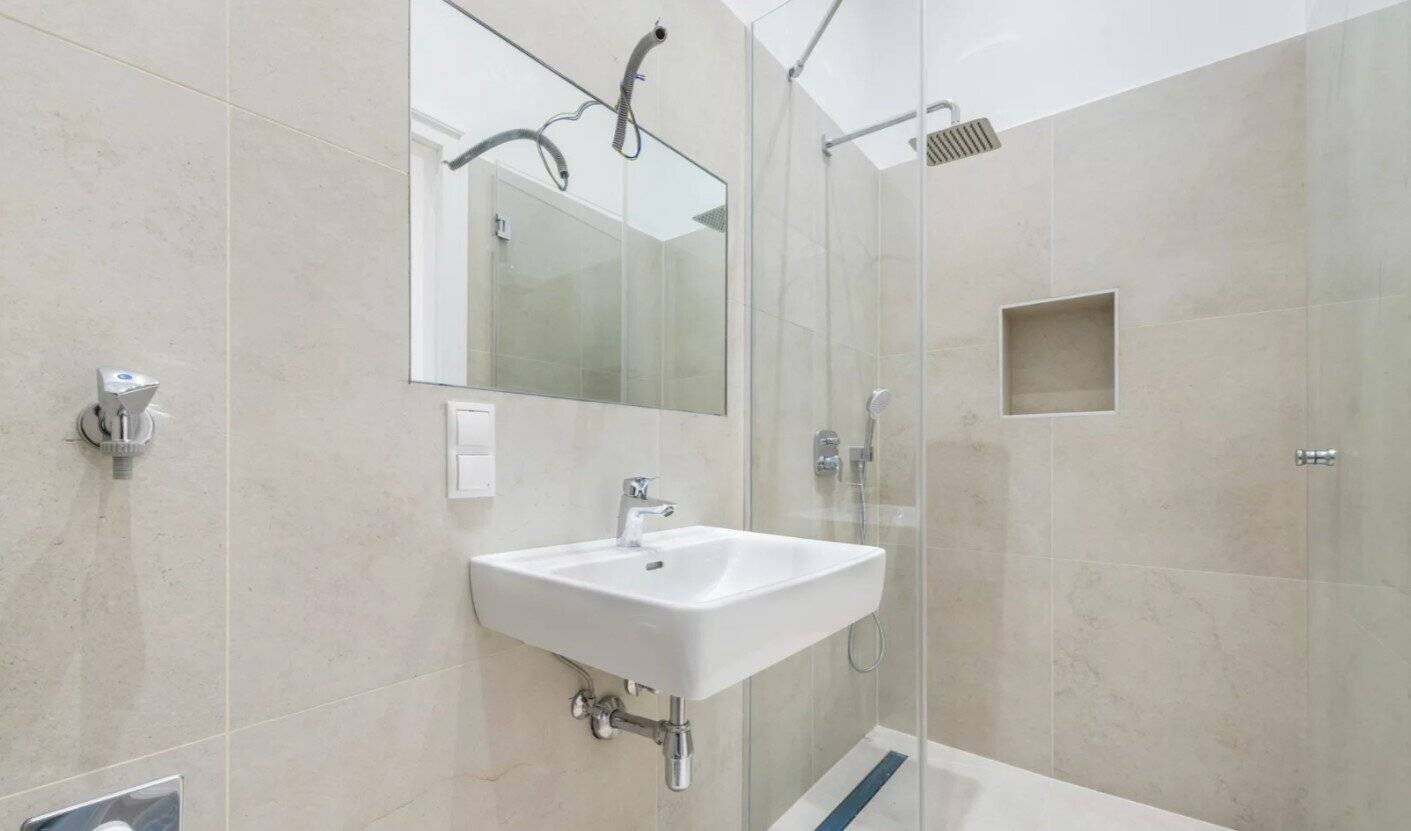 Hochwertig sanierte 4 Zimmer Wohnung in Top-Lage