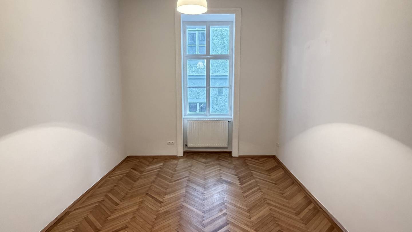 **Sommeraktion: -50% Maklerprovision** Repräsentativer Altbau | Sanierte 2 Zimmer Wohnung | 3.Bezirk