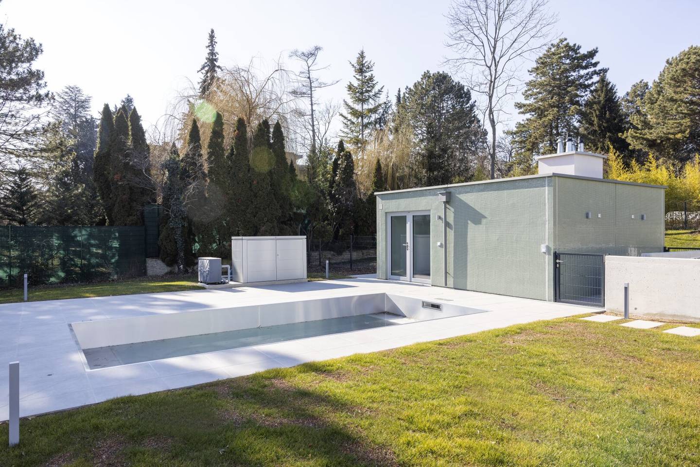 Sofort einziehen & genießen – Exklusive Gartenwohnung mit Pool im 19. Bezirk