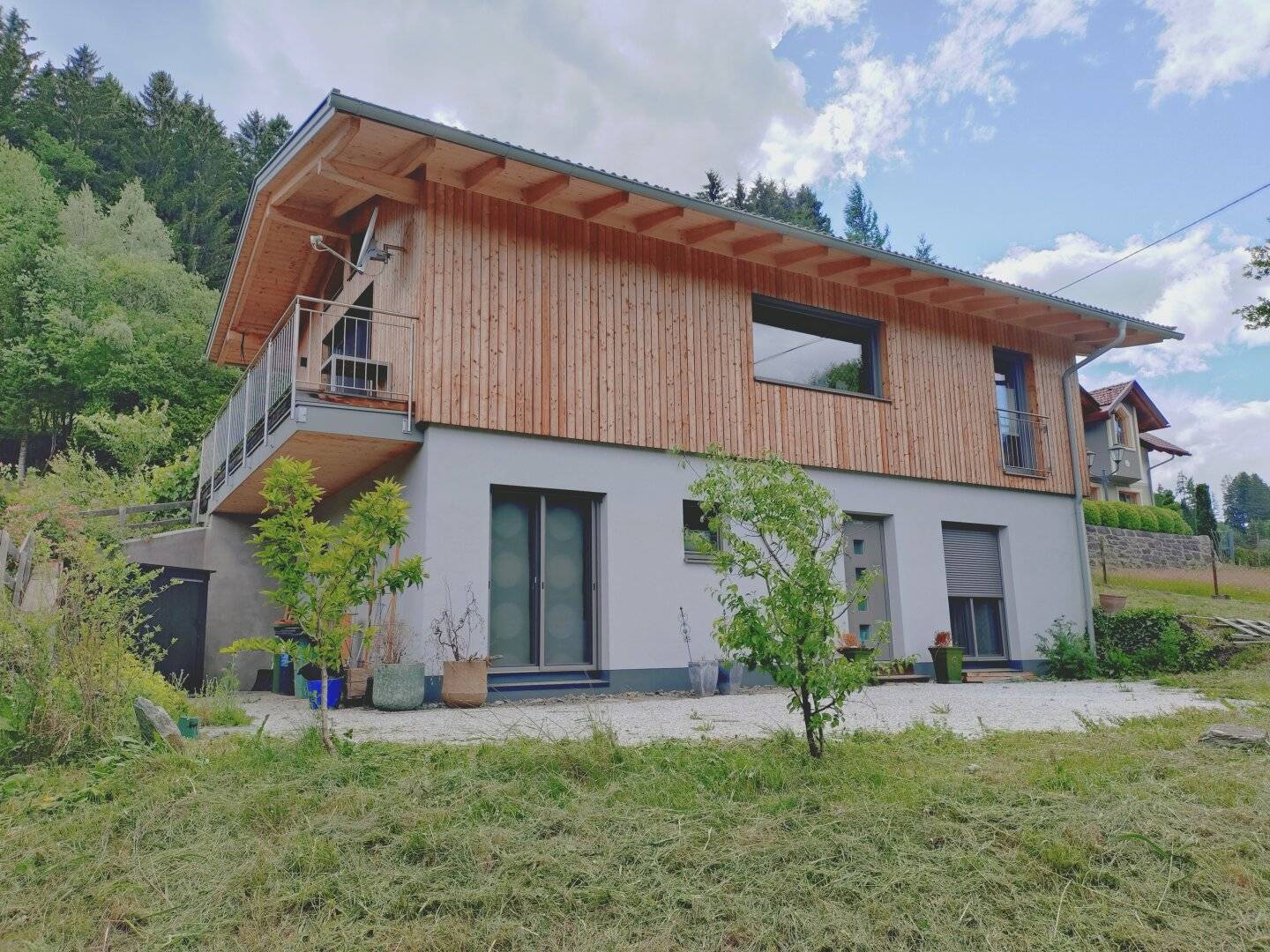 Neuwertiges Wohnhaus mit Panoramafernsicht im Maltatal