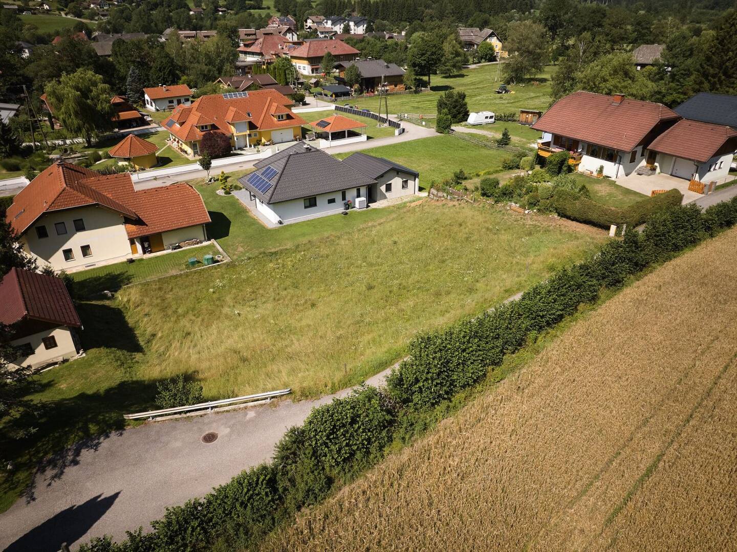Anschlüsse bereits vorhanden - Ruhig gelegener Baugrund auf der Sonnenseite des Maltatals