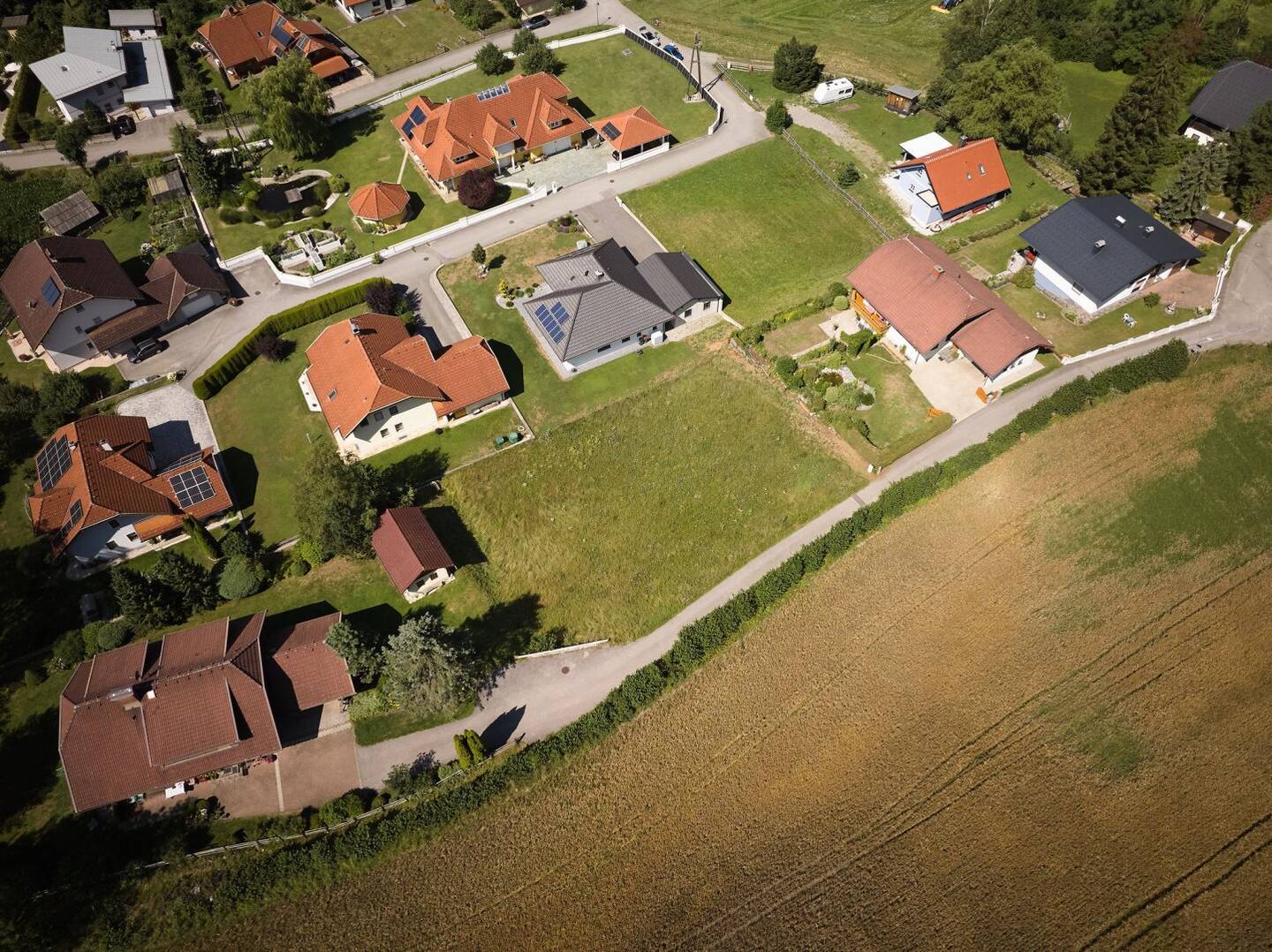 Anschlüsse bereits vorhanden - Ruhig gelegener Baugrund auf der Sonnenseite des Maltatals