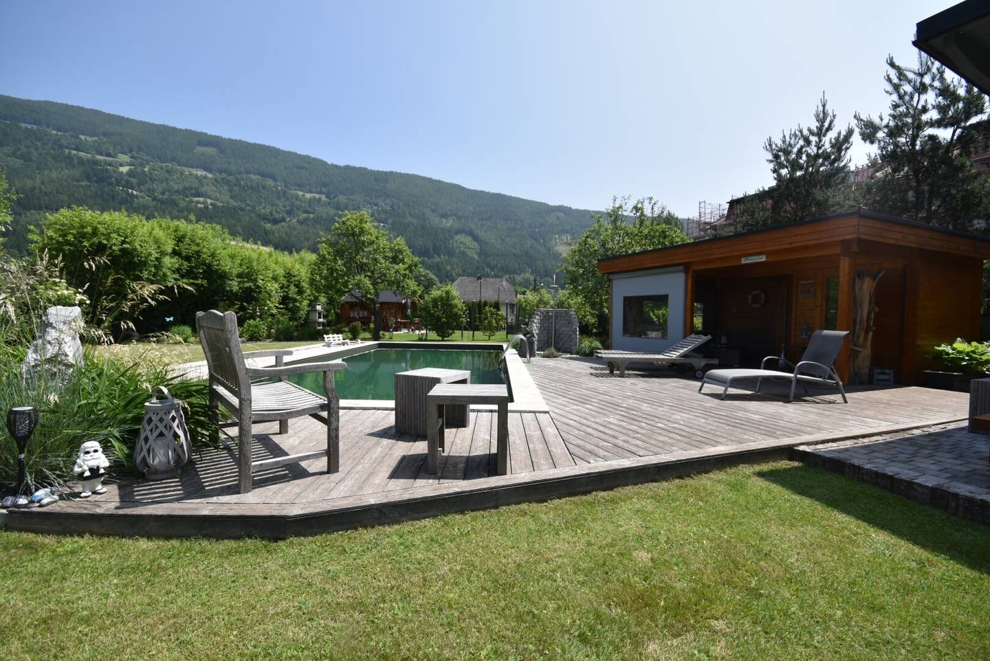Traumhaftes sehr gepflegtes Landhaus im Maltatal mit parkähnlichem Grundstück und Pool sowie Nebengebäuden