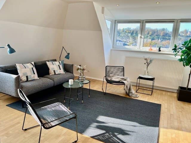 4 Zimmer-Maisonette-Wohnung mit Dachterrasse