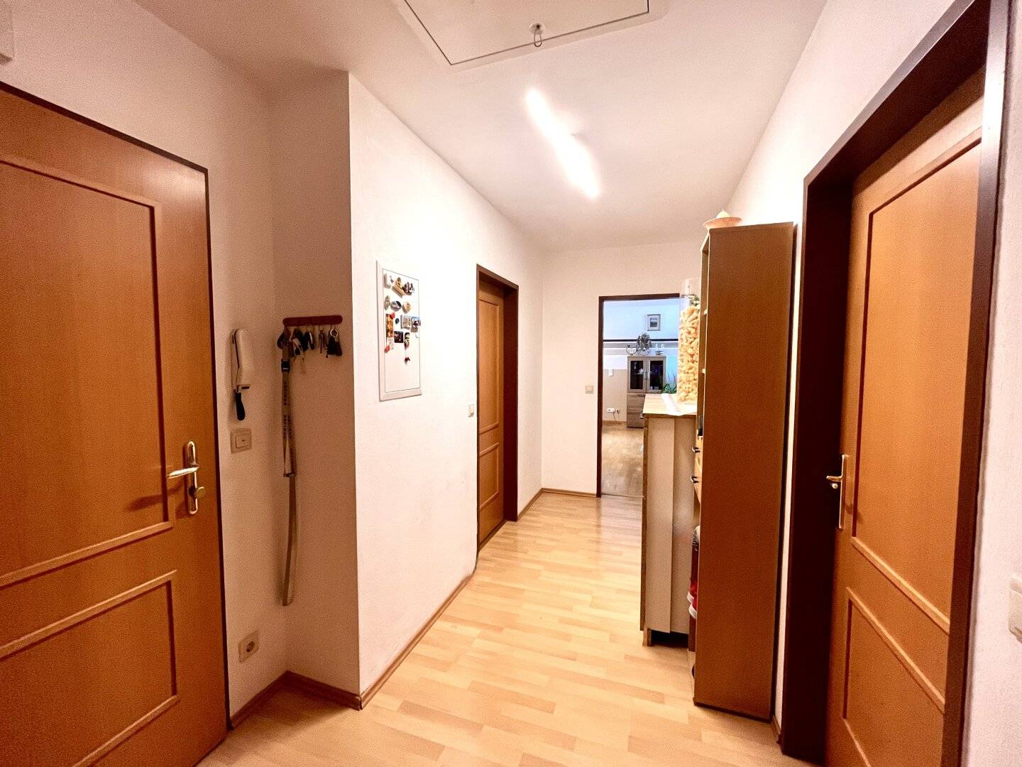 Thalgau: Charmante 4-Zimmer-Wohnung mit zwei Balkonen und ausbaufähigem Dachboden