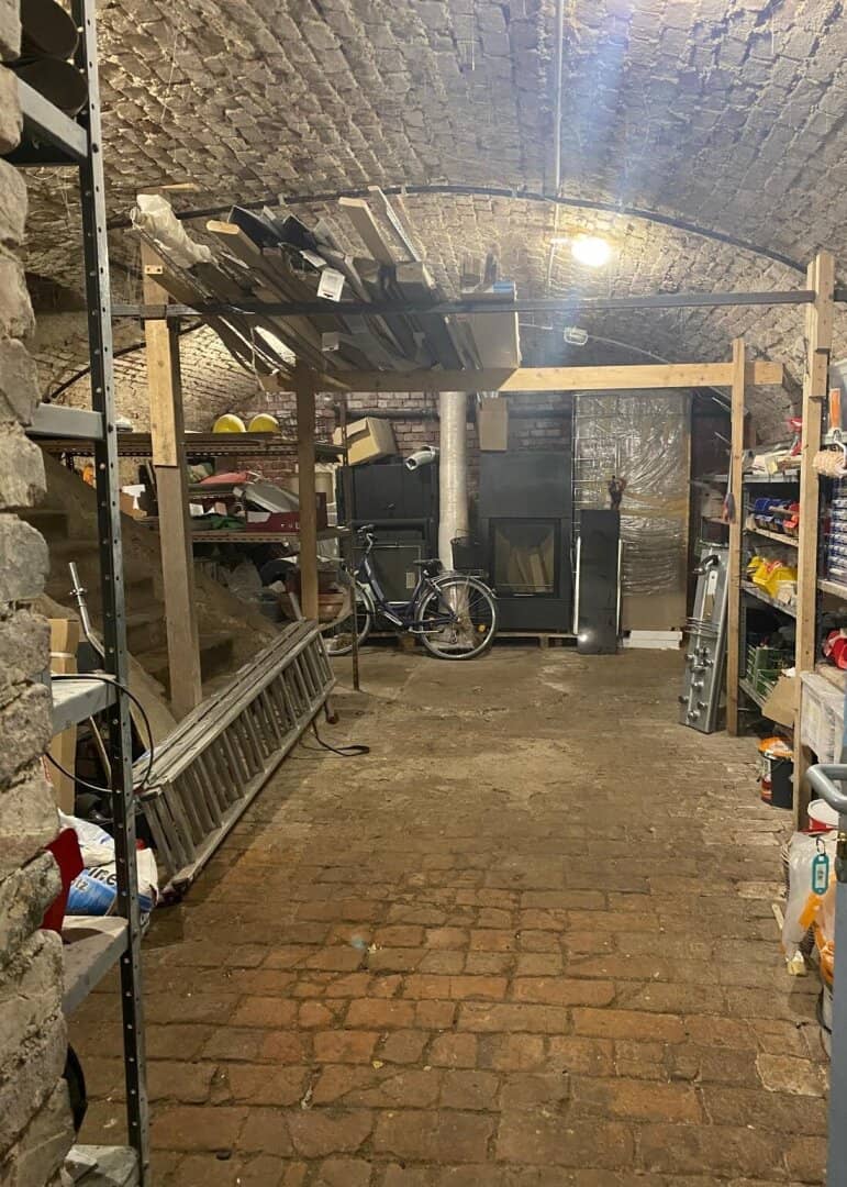 Lager mit Zugang über Garage – ideal zum Ein- und Abladen nahe Radetzkyplatz