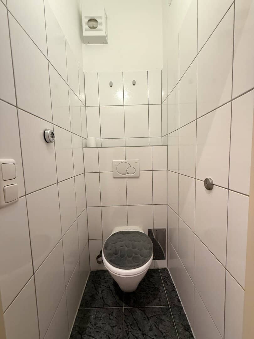 3-Zimmer Erdgeschoßwohnung mit Balkon & Garage!