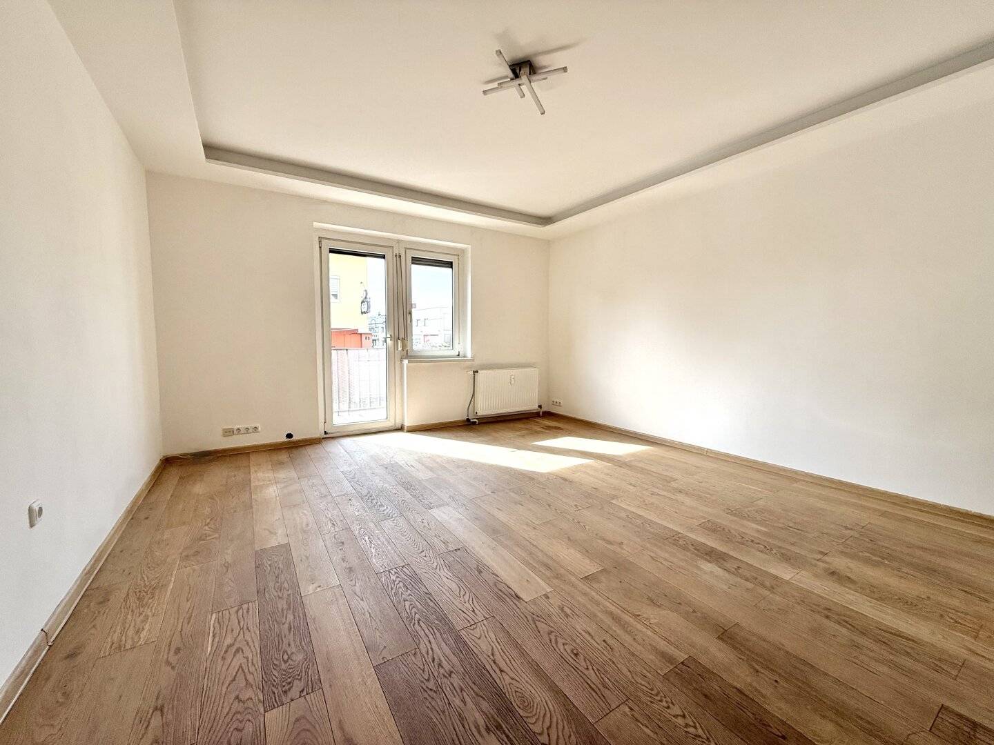 3-Zimmer Erdgeschoßwohnung mit Balkon & Garage!