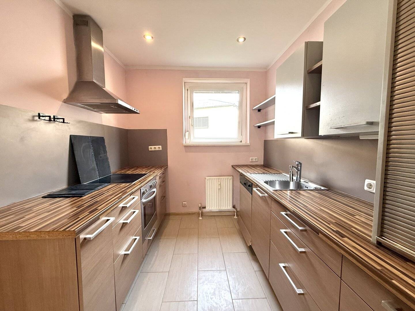 3-Zimmer Erdgeschoßwohnung mit Balkon & Garage!