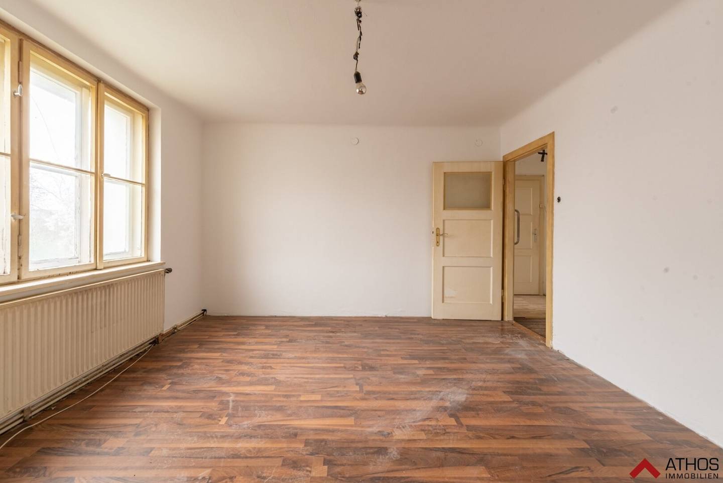 Sanierungsbedürftige 3-Zi Wohnung 65,89 m² mit Stellplatz in Hörsching