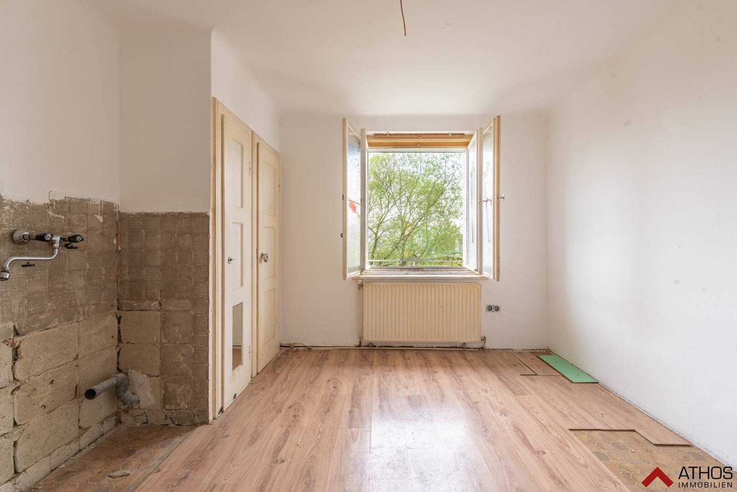 Sanierungsbedürftige 3-Zi Wohnung 65,89 m² mit Stellplatz in Hörsching