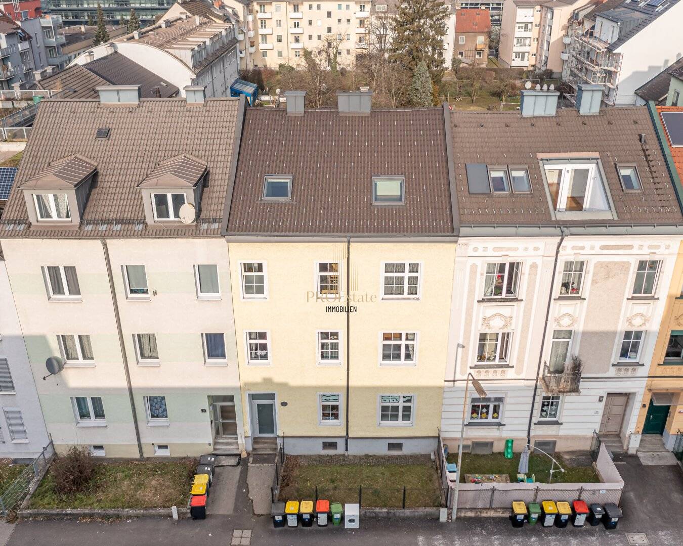 Top 3-room apartment 78m² attic in Linz 4020 – well maintained with fitted kitchen Serviced Apartments