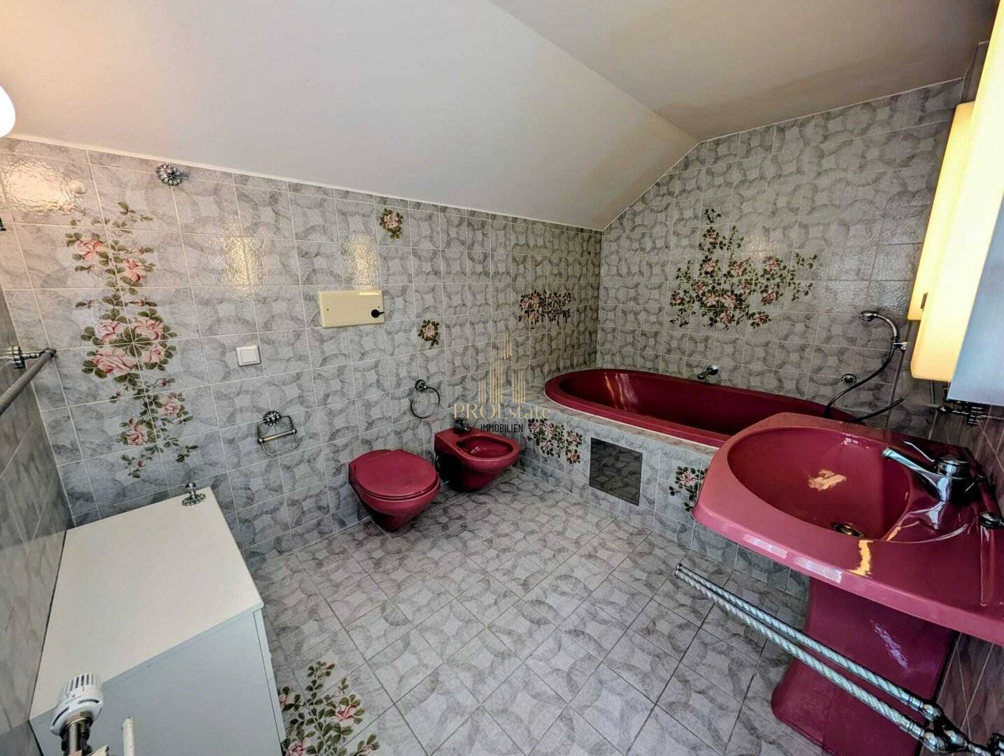 Mehrfamilienhaus - 3 Wohneinheiten mit Garten & Garage in Gmunden – WF 268m², 8 Zimmer!