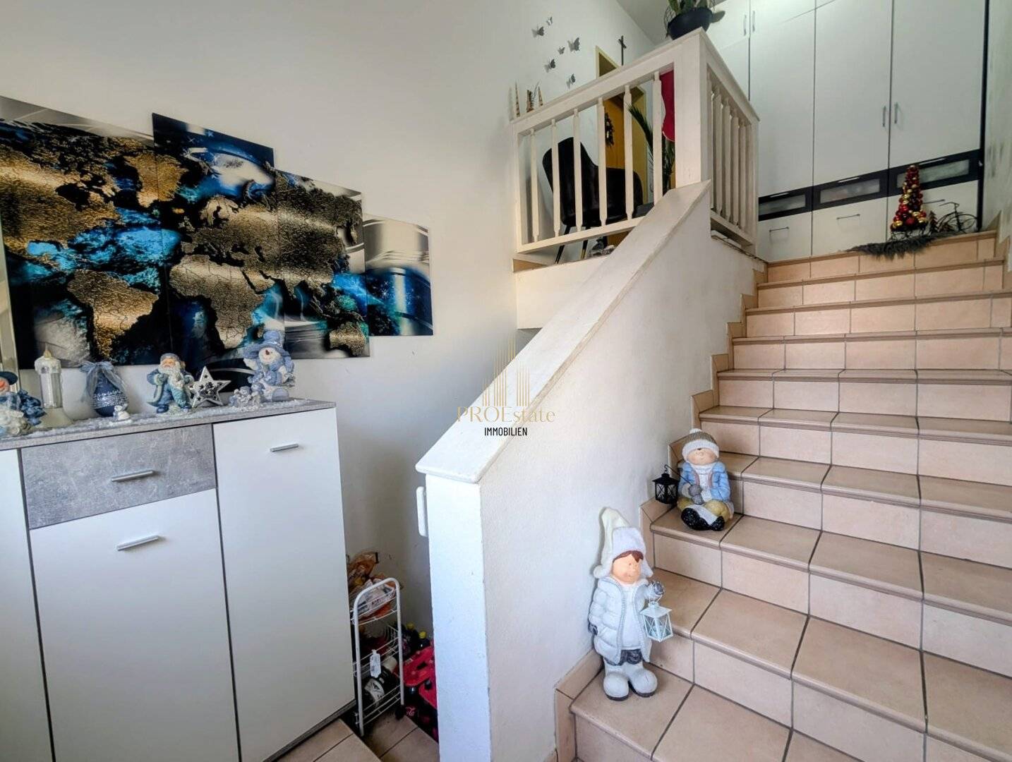 Lichtdurchflutete, zentrale Dachgeschosswohnung in Ansfelden: 144m², 4 Zimmer, Garten & 3 Stellplätze!