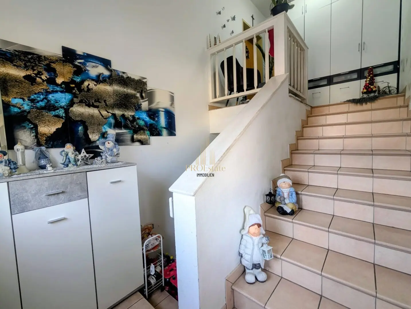 Lichtdurchflutete, zentrale Dachgeschosswohnung in Ansfelden: 144m², 4 Zimmer, Garten & 3 Stellplätze!