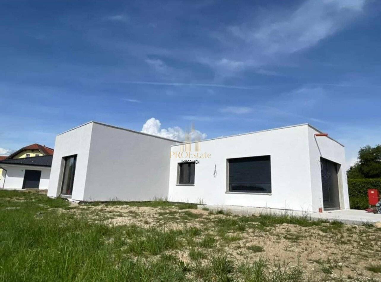 Neuwertiges Einfamilienhaus im Bezirk Schärding: 4 Zimmer, Garten, Terrasse, perfekte Familienoase!