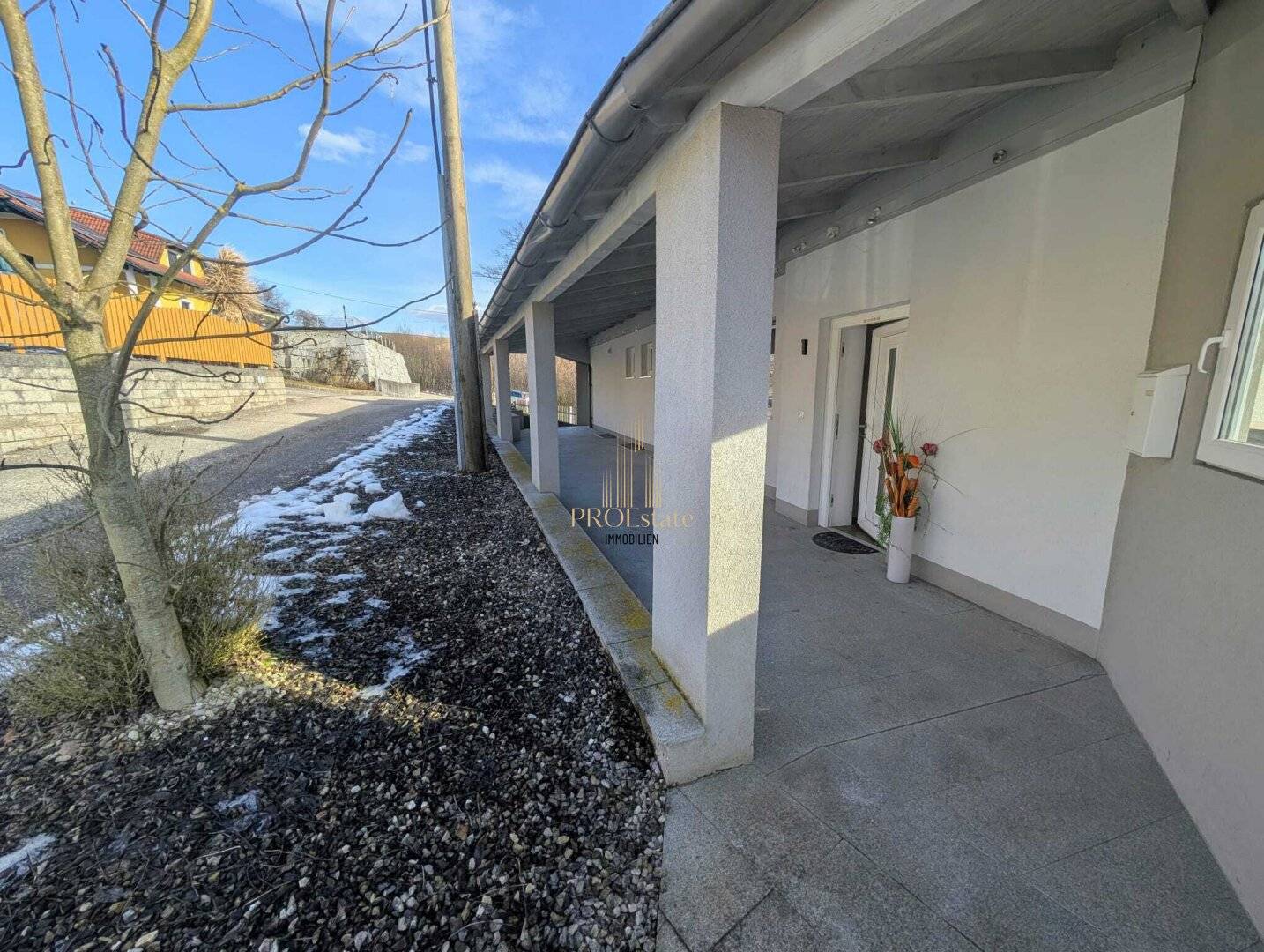 Modernisiertes Mehrfamilienhaus  2 getrennte Wohnungen- auf ca. 3.000 m² in Schlüßlberg - Ruhelage– Untervermietung möglich!