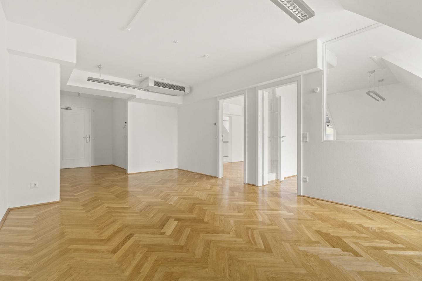 Ihr neuer Standort in der Klagenfurter Innenstadt! Stilvoll Arbeiten am Heuplatz - bis zu 1.000 Mbits!